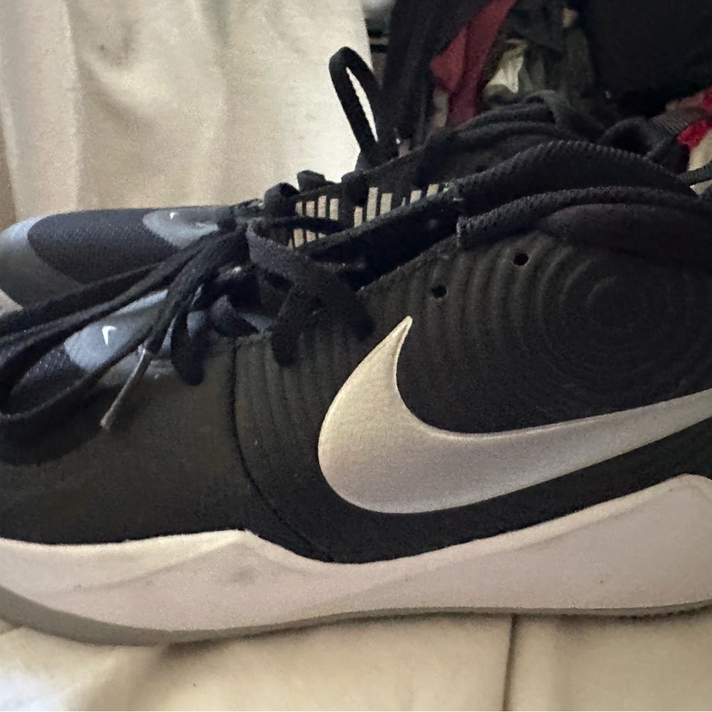 Nike black sneakers for youth size 6 like new